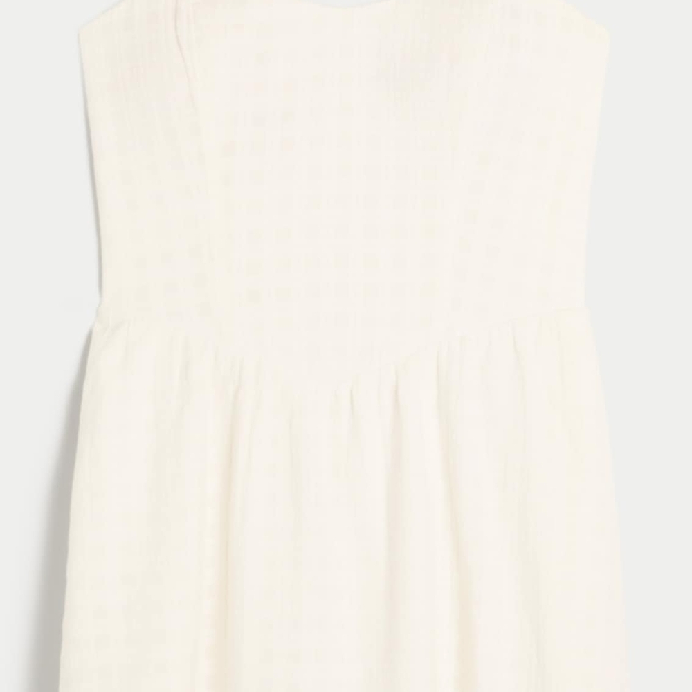 Elegant White Sleeveless Dress - Picture 3 of 3